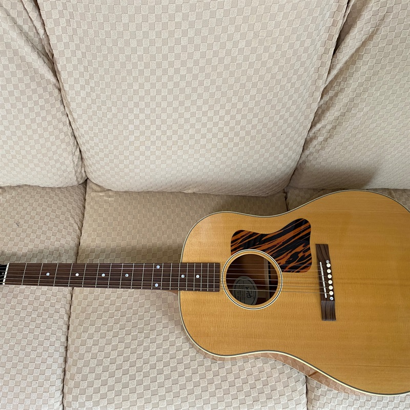 Gibson J35の画像